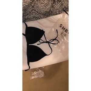 Black bikini top (new)